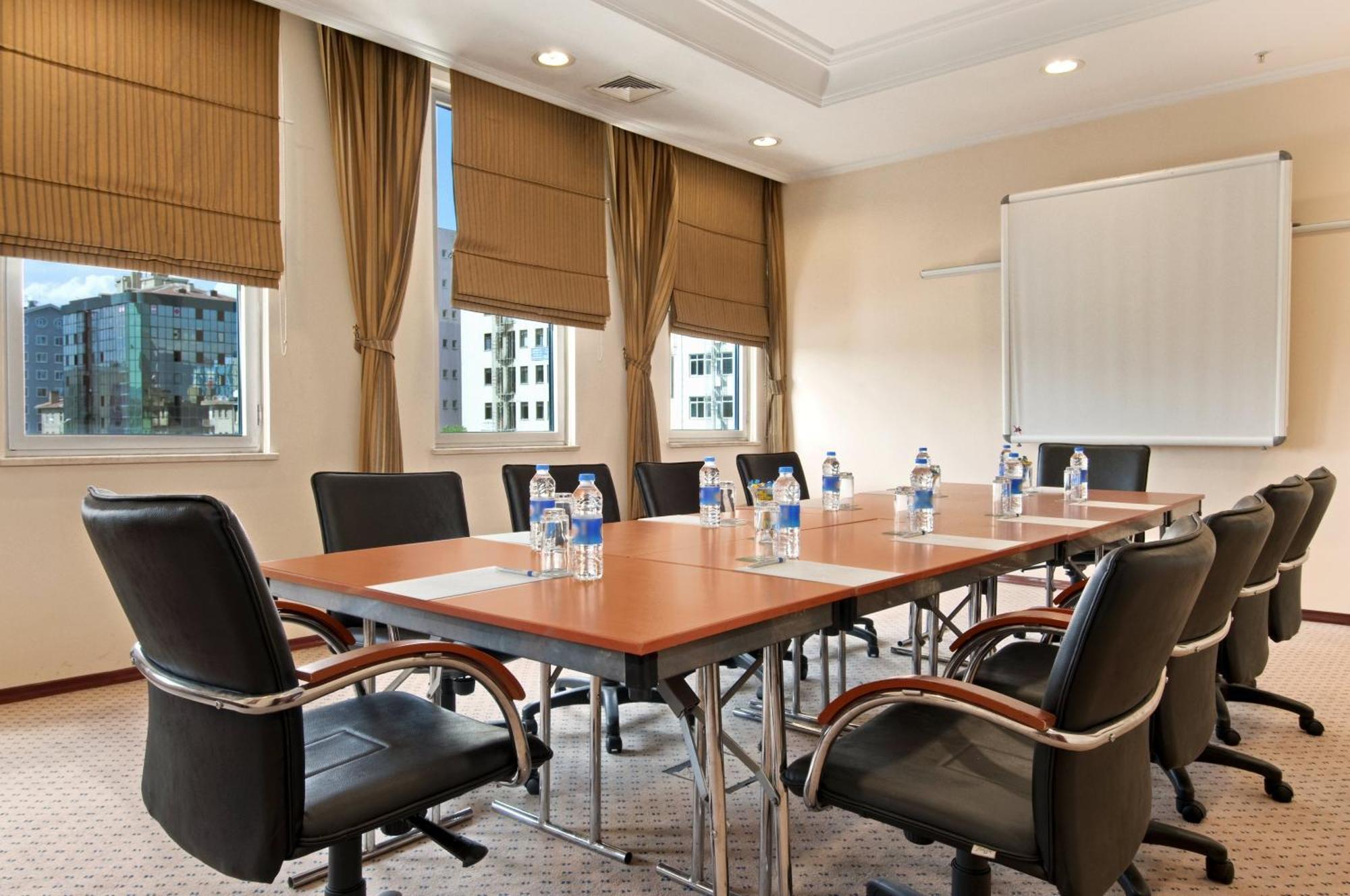 ホテル ヒルトン カイセリ ビジネス 写真 Meeting room