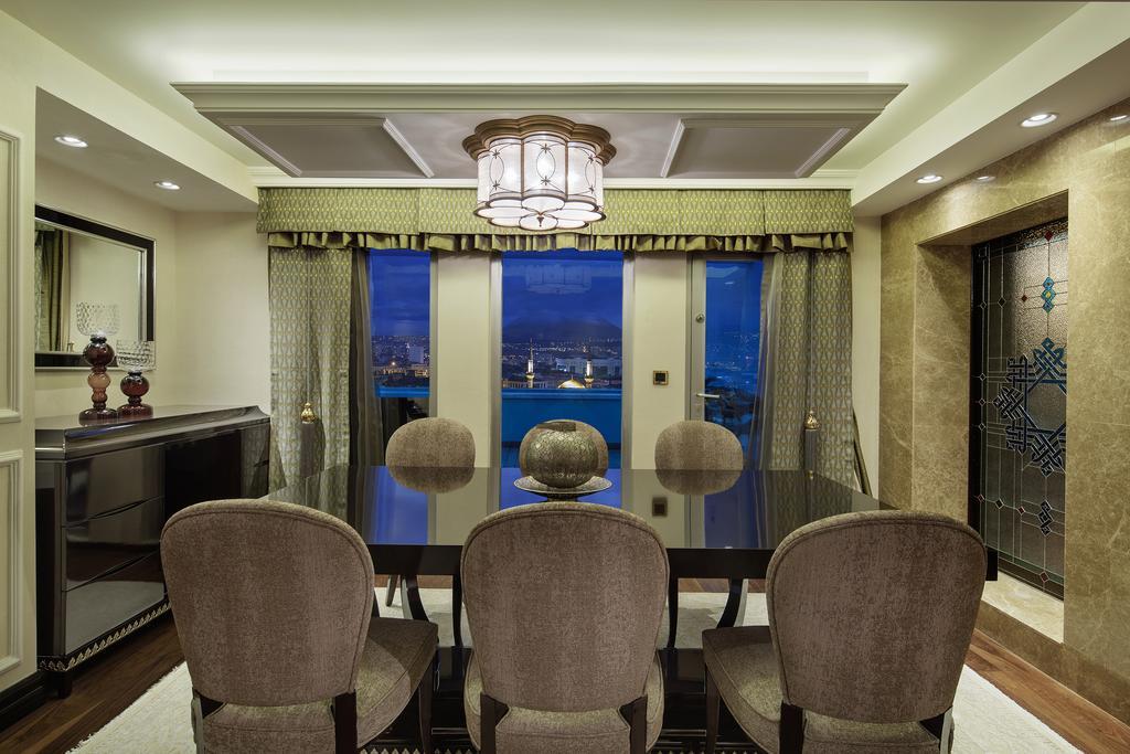 ホテル ヒルトン カイセリ エクステリア 写真 A dining room