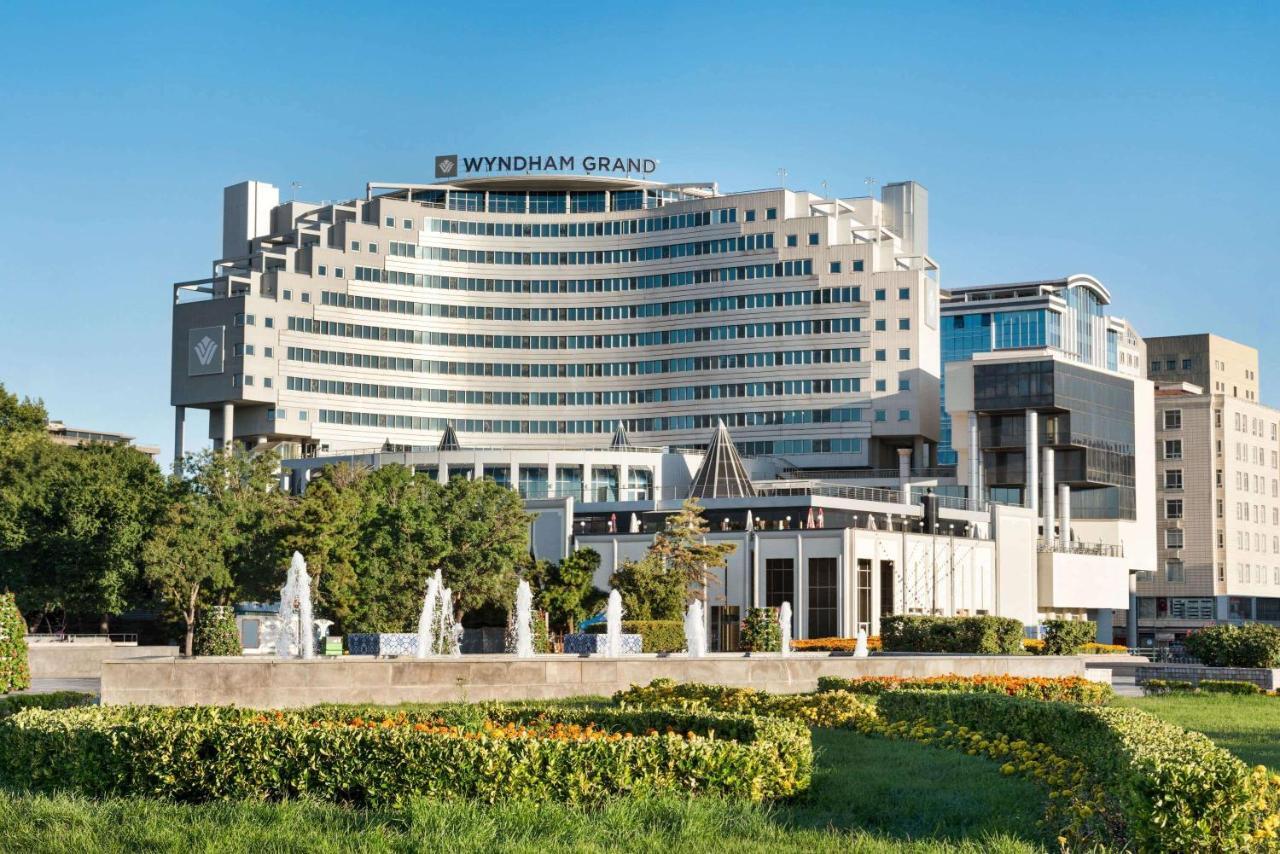 ホテル ヒルトン カイセリ エクステリア 写真 Wyndham Grand Istanbul Old Airport